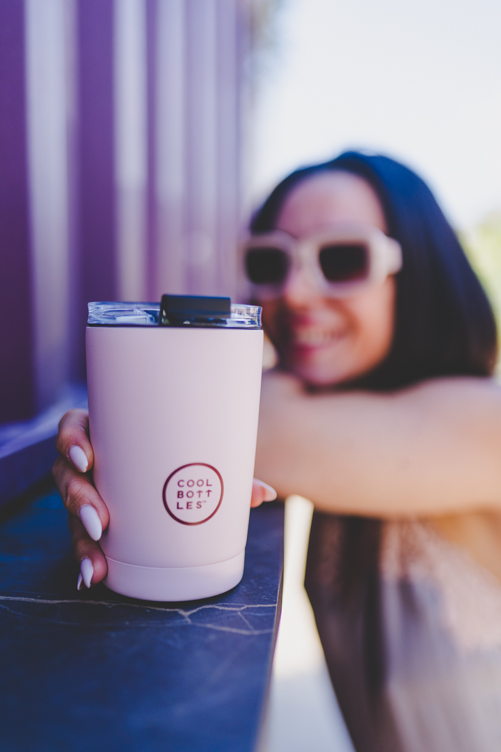 lifestylova-fotka-termohrnek-cool-bottles-pastel-pink